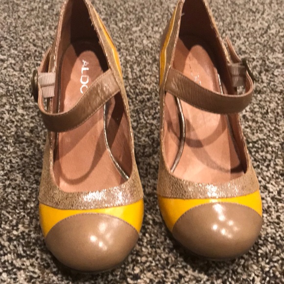 Aldo Shoes - Mary Jane Heels from Aldo/Size 7